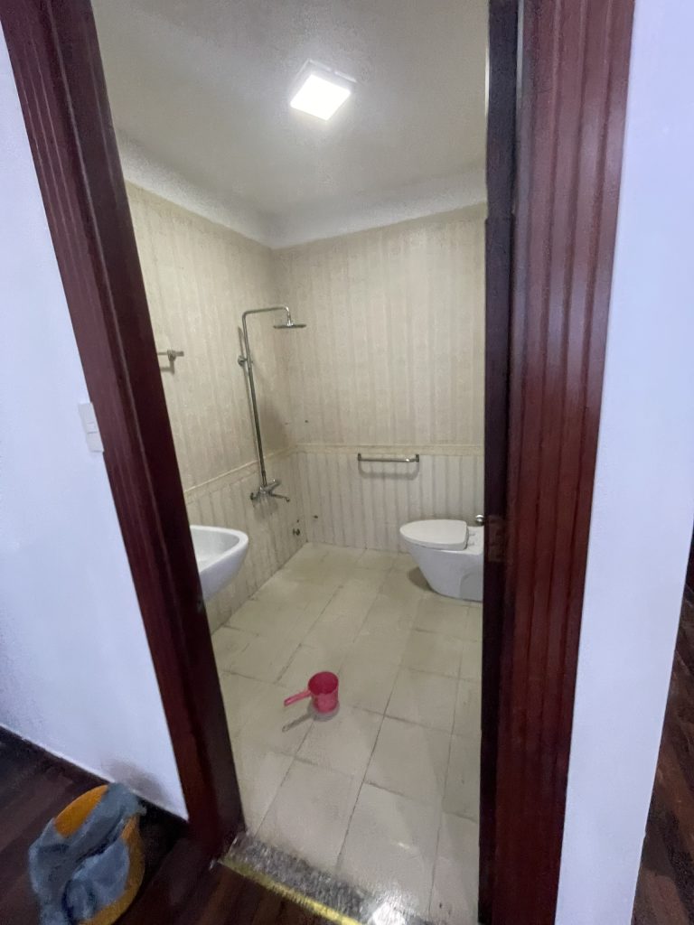 Công ty nhận vệ sinh công nghiệp trọn gói tại TP HCM uy tín