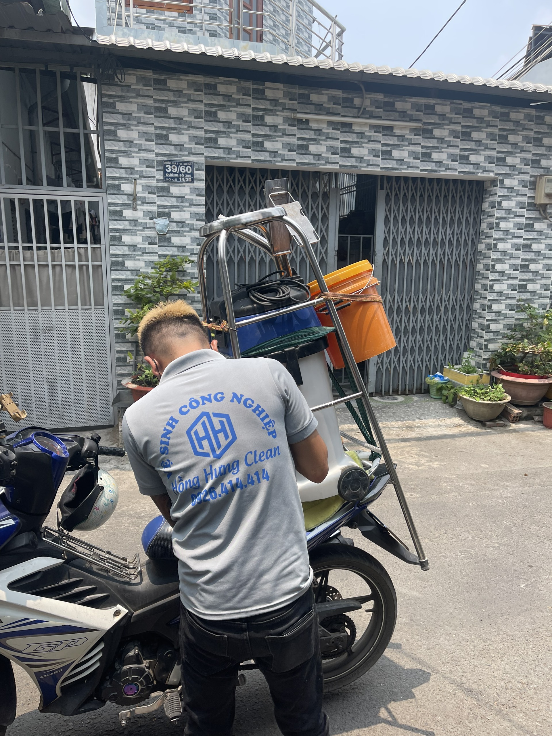 Công ty nhận vệ sinh công nghiệp trọn gói tại TP HCM uy tín