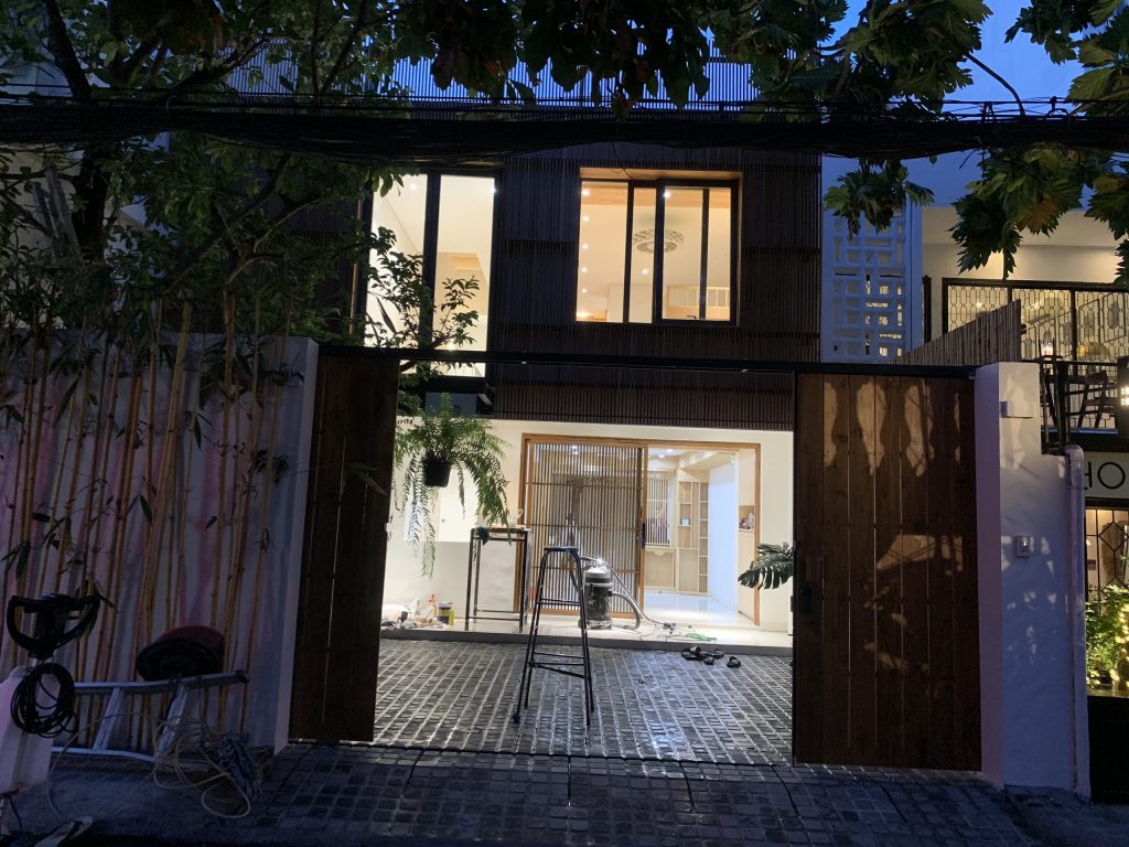 Tư vấn làm vệ sinh công nghiệp tại HCM hỗ trợ khách hàng 24/24 Tư vấn làm vệ sinh công nghiệp tại HCM hỗ trợ khách hàng 2424