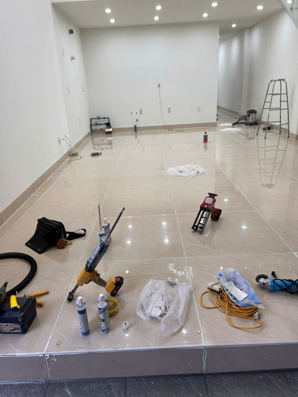 Thi công ron keo epoxy Bình Phước